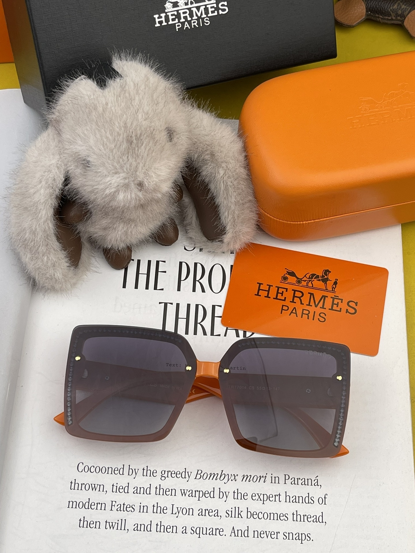 Luxury Oversized Square Sunglasses for Women – Orange Fashion Shades