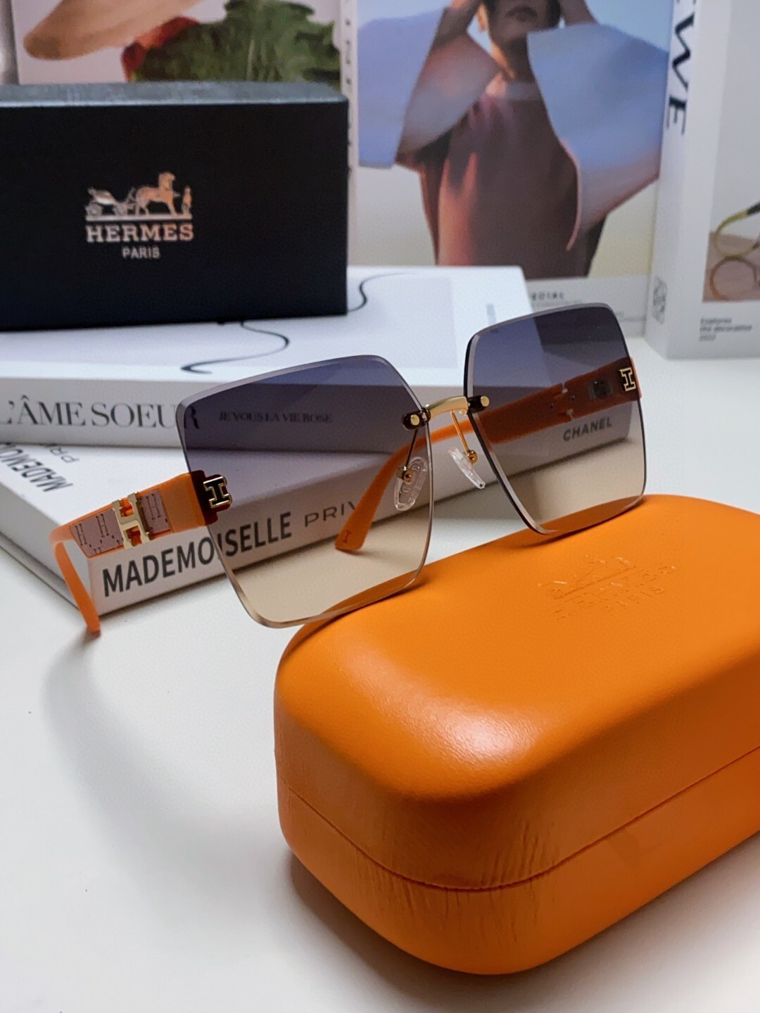 Chic Oversized Square Gradient Sunglasses for Women – UV Protection