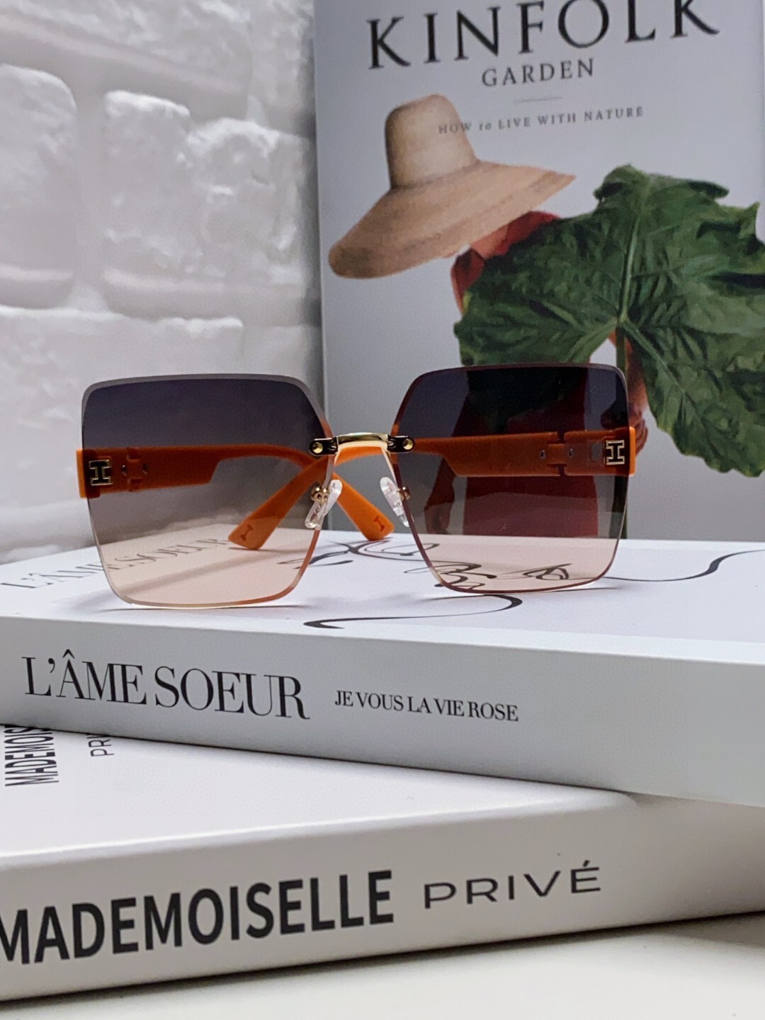 Chic Oversized Square Gradient Sunglasses for Women – UV Protection