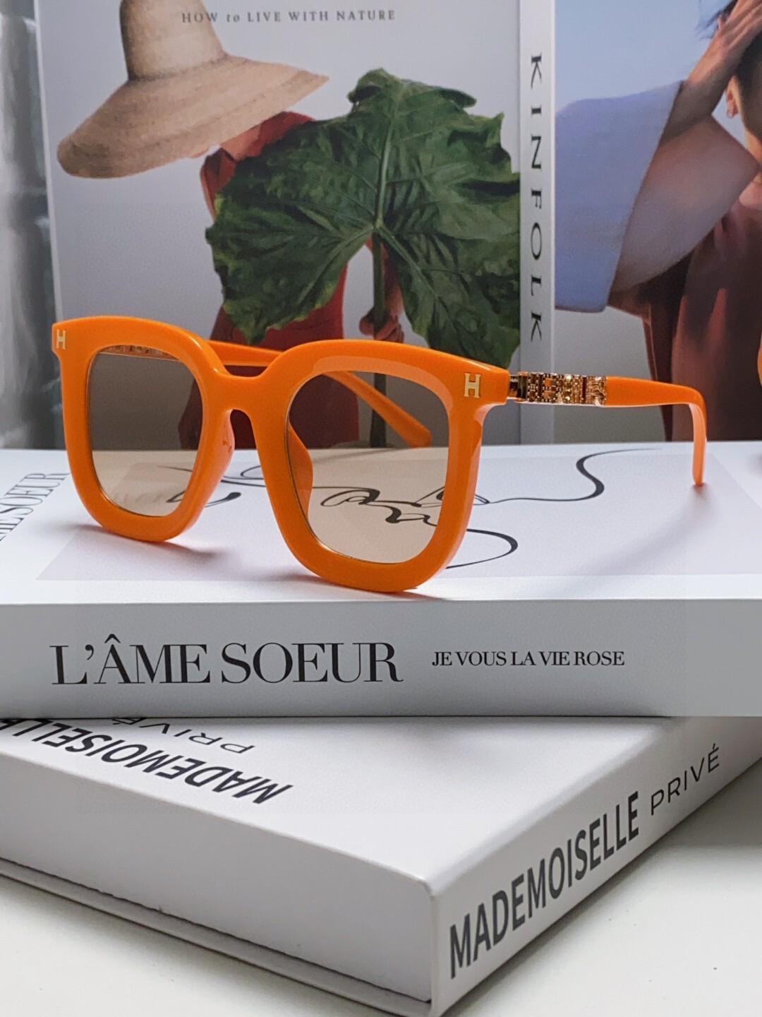 Trendy Orange Oversized Square Sunglasses for Women – Chic UV400