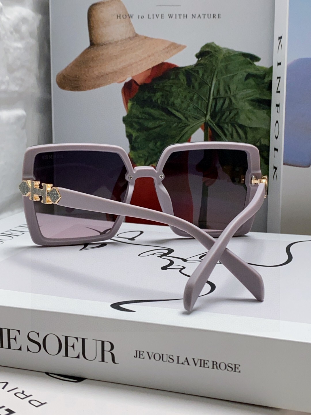 Luxury Women’s Oversized Square Sunglasses – Pink Gradient Eyewear