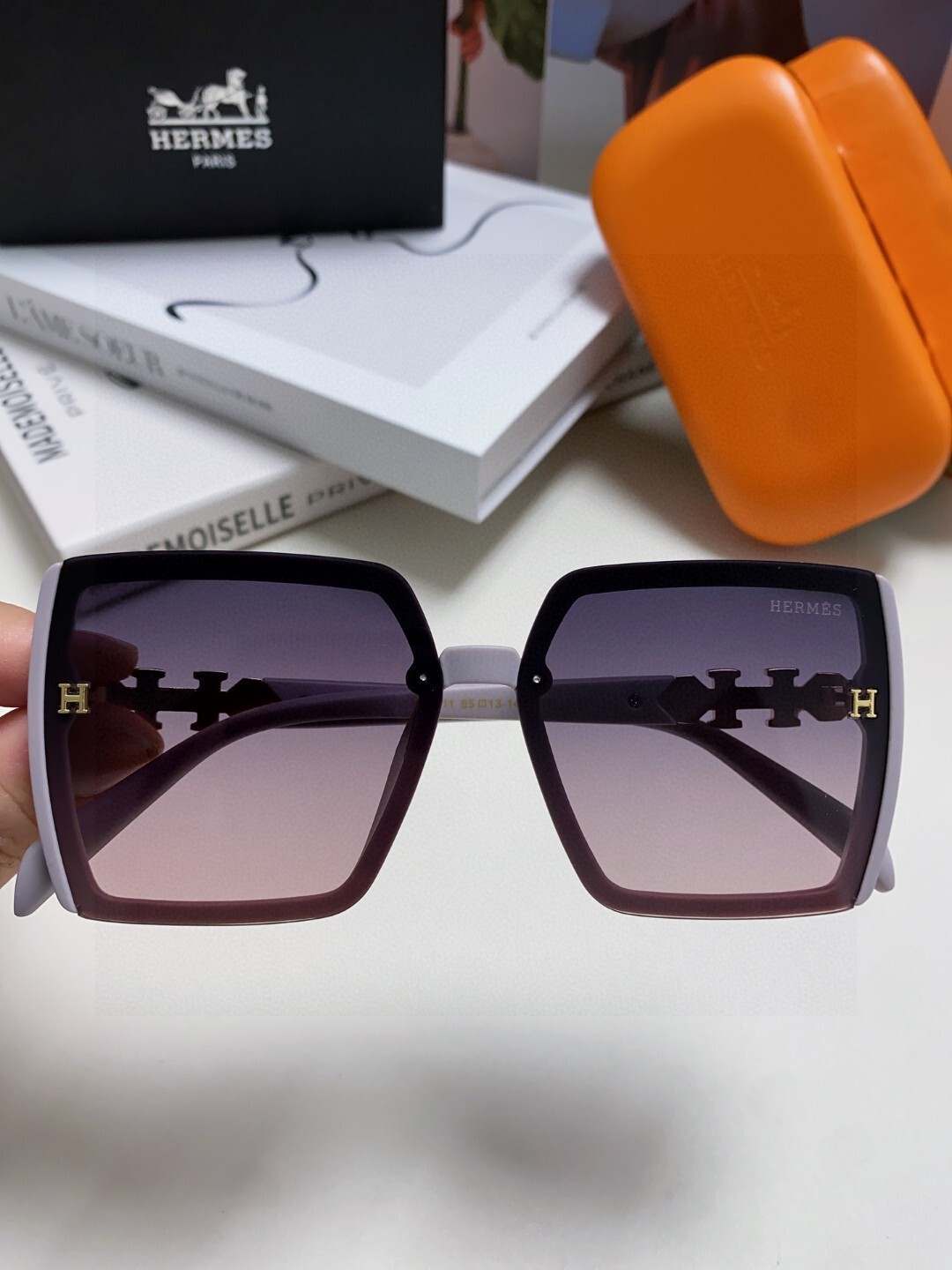 Luxury Women’s Oversized Square Sunglasses – Pink Gradient Eyewear