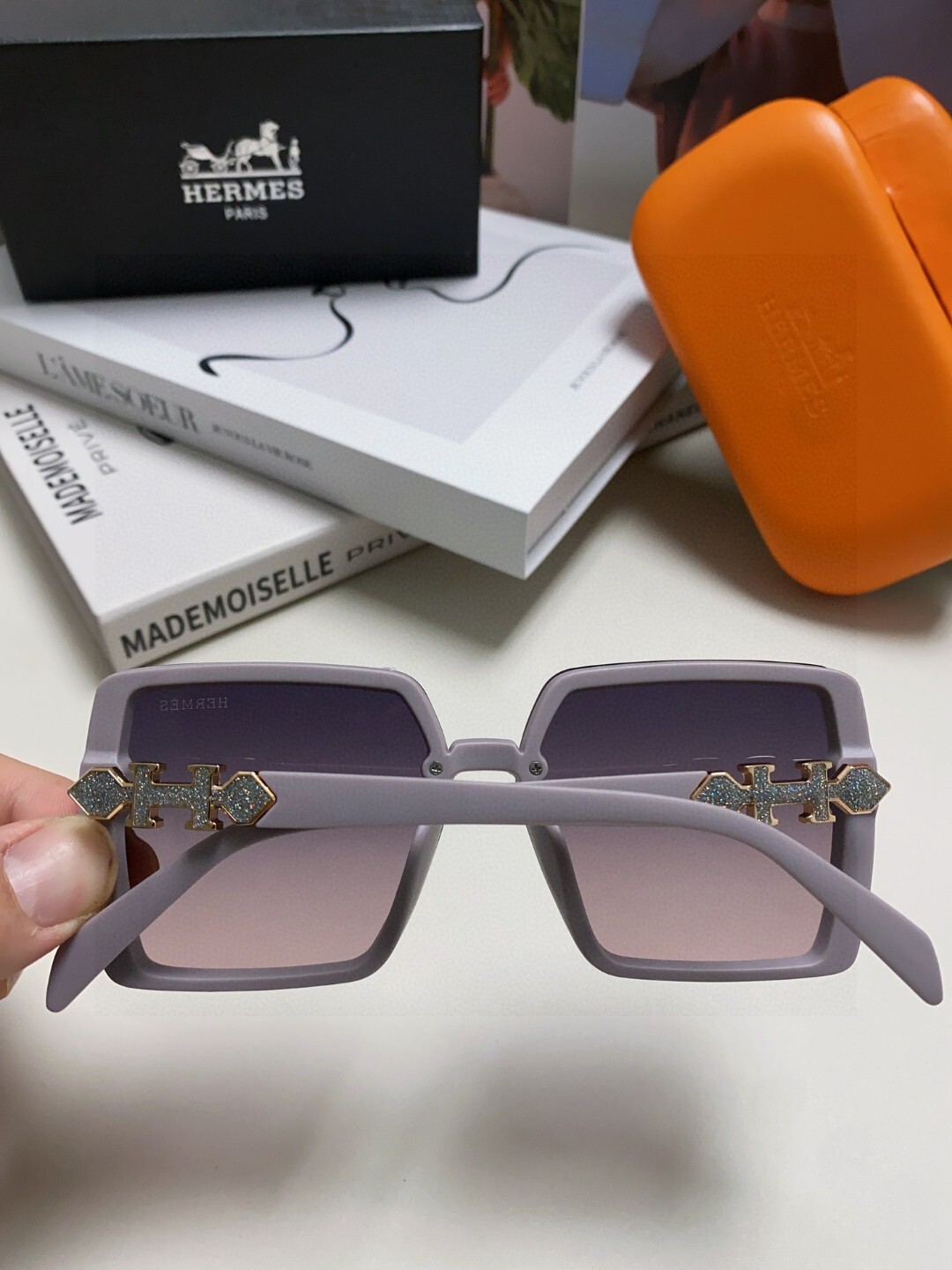 Luxury Women’s Oversized Square Sunglasses – Pink Gradient Eyewear