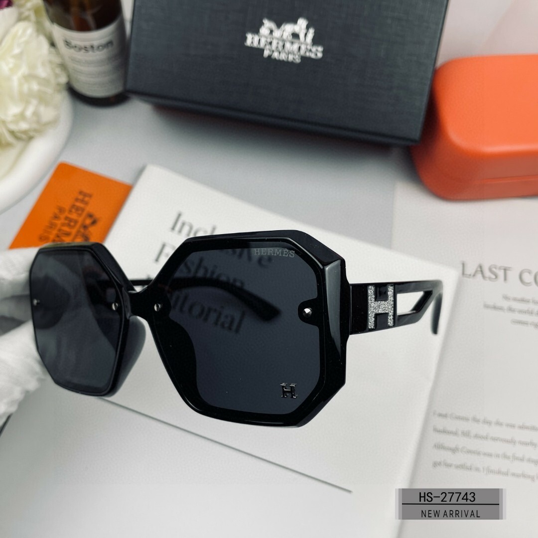Luxury Oversized Geometric Sunglasses for Women – Black HS-27743