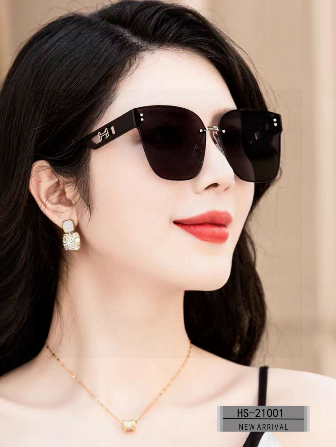 Luxury Women’s Oversized Butterfly Sunglasses – HS-21001