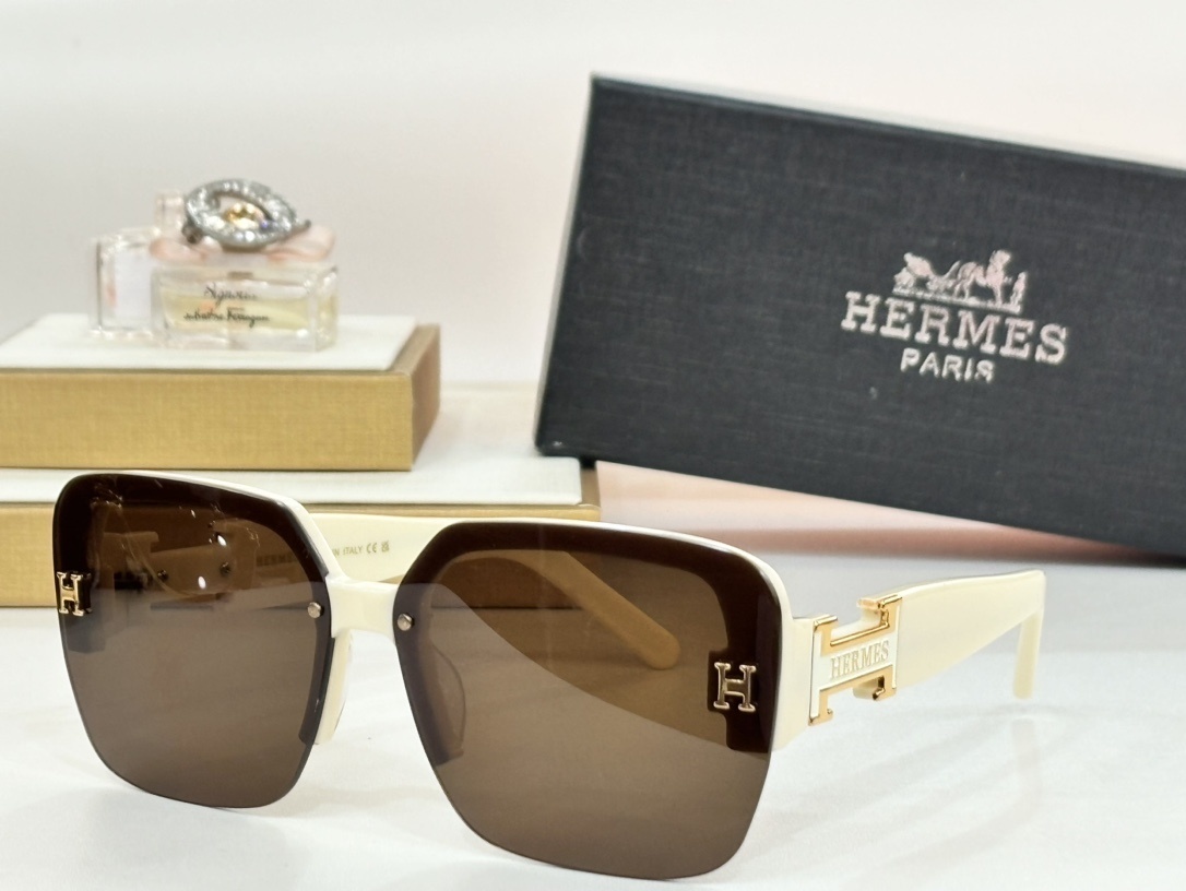 Hermes Luxury Oversized Sunglasses – Gradient Brown & Gold H Logo