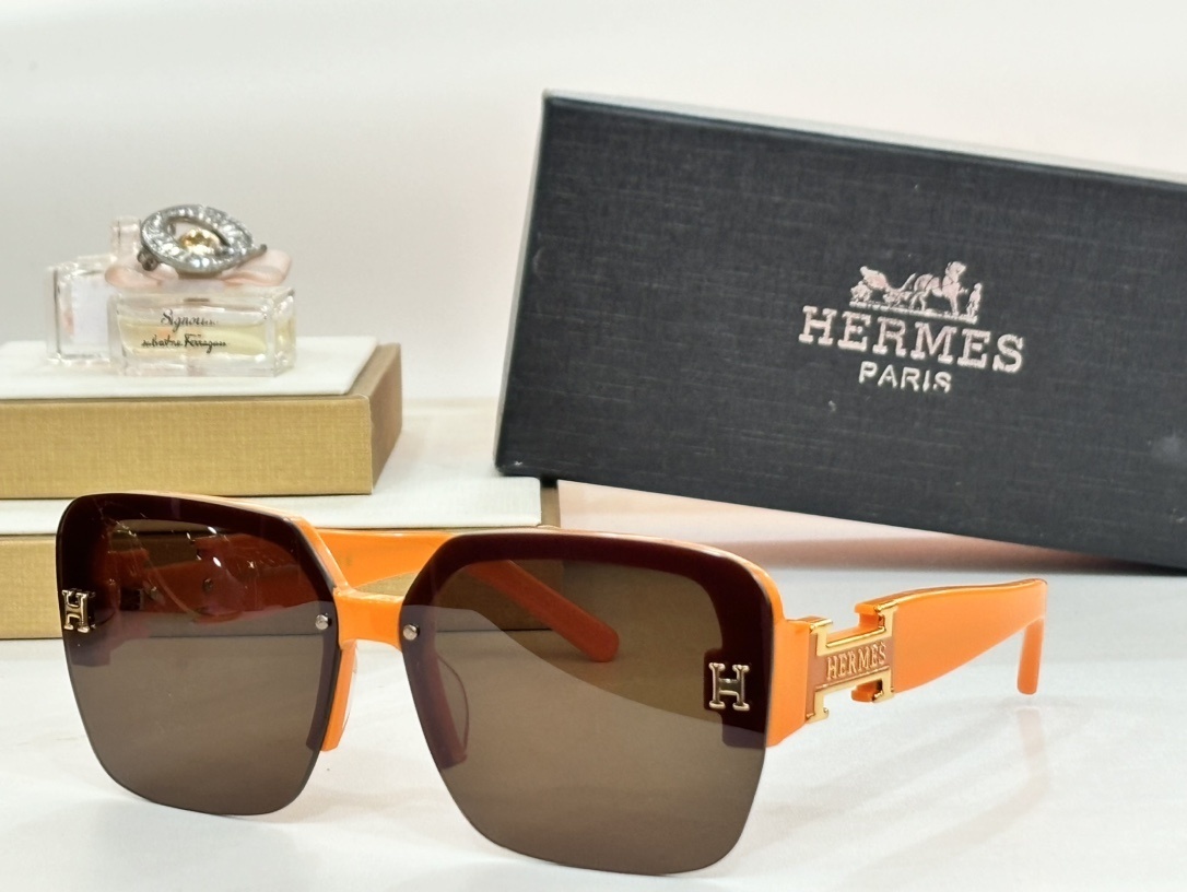 Hermes Luxury Oversized Sunglasses – Gradient Brown & Gold H Logo
