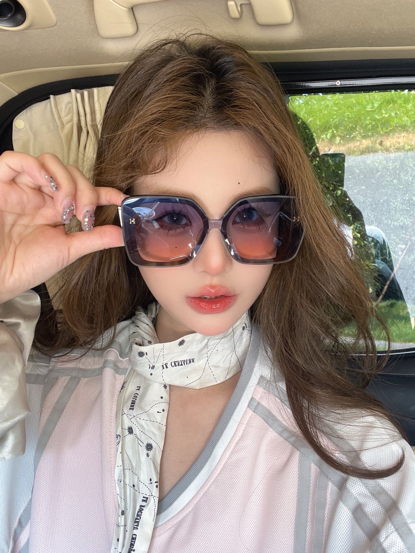 Luxury Women’s Oversized Square Sunglasses – Trendy Black Frames