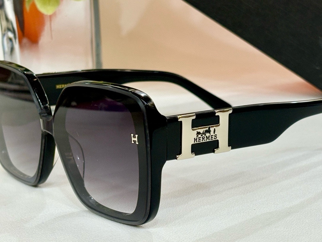 Hermes Paris Women’s Oversized Square Sunglasses – Gradient Lenses