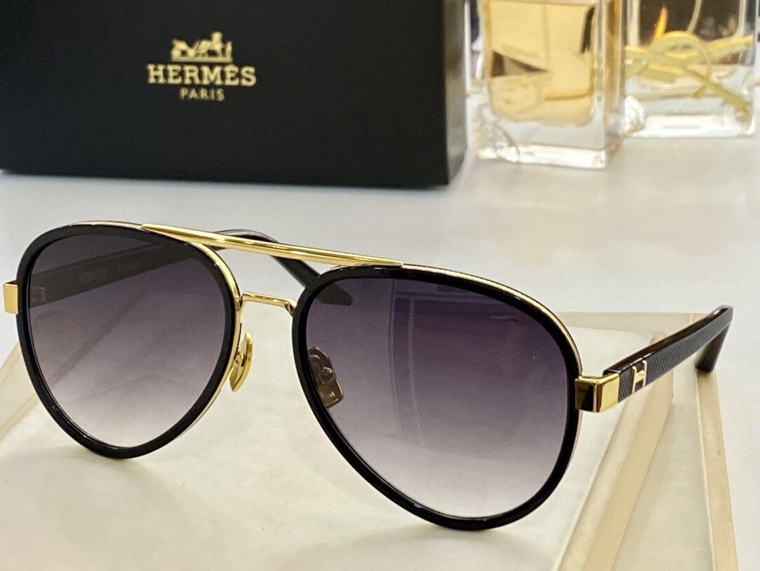 Hermès Black Aviator Sunglasses – Gold Accents