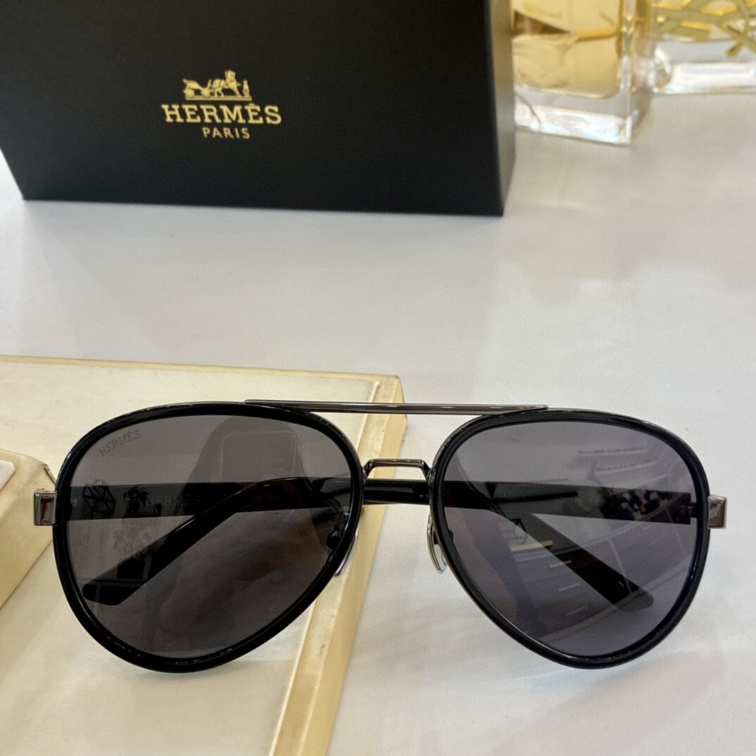 Hermès Aviator Sunglasses – Tortoiseshell Frame & Gradient Lenses