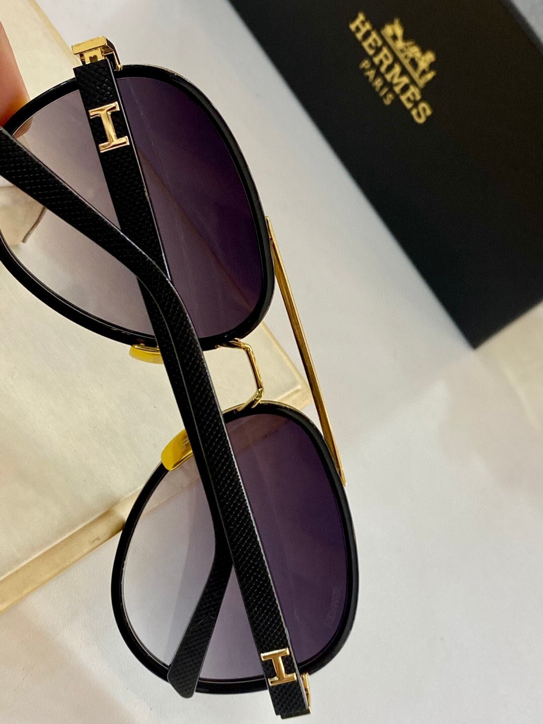 Hermès Aviator Sunglasses – Tortoiseshell Frame & Gradient Lenses