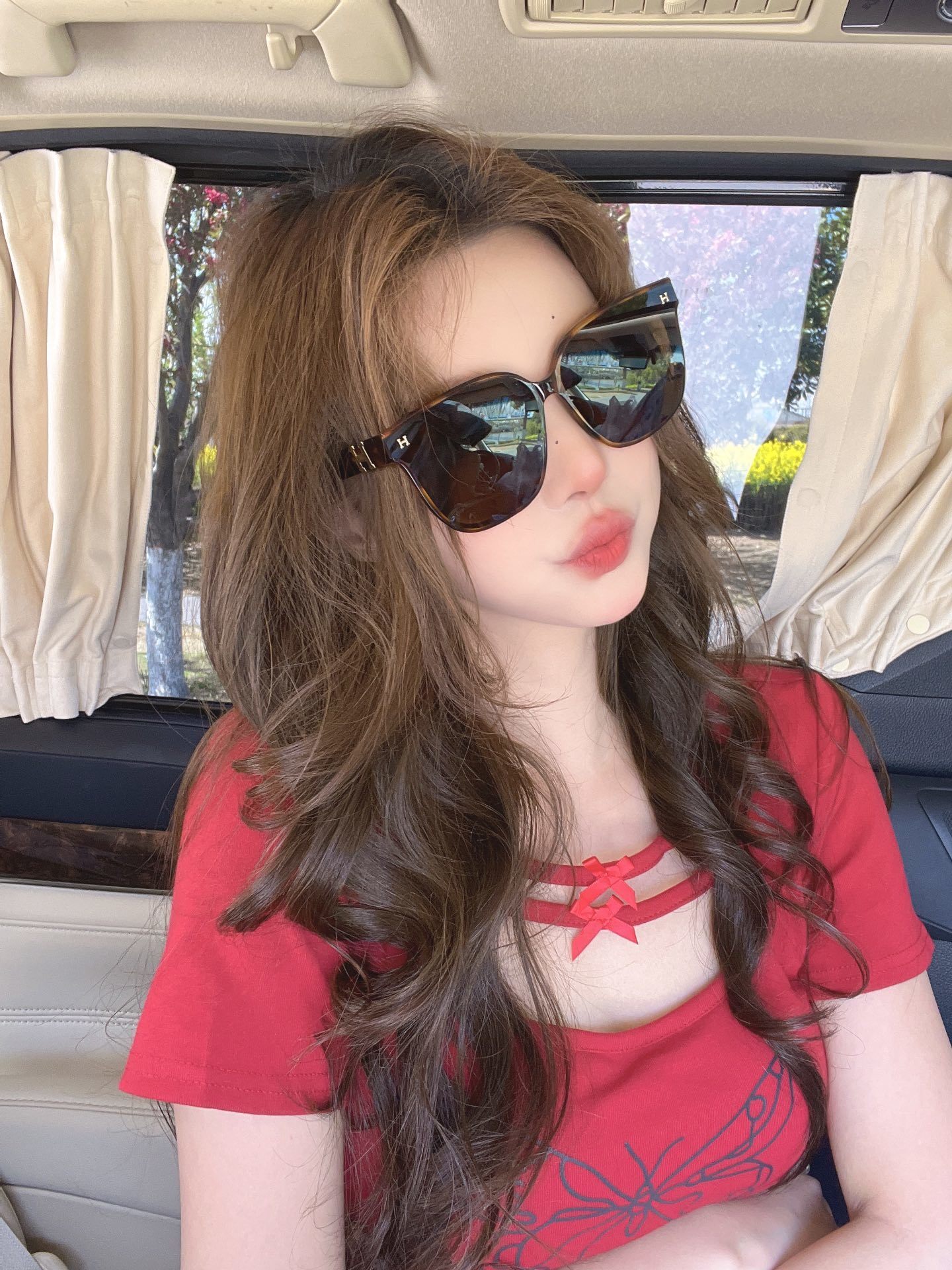 Luxury Oversized Square Sunglasses – Trendy Orange Frame for Women