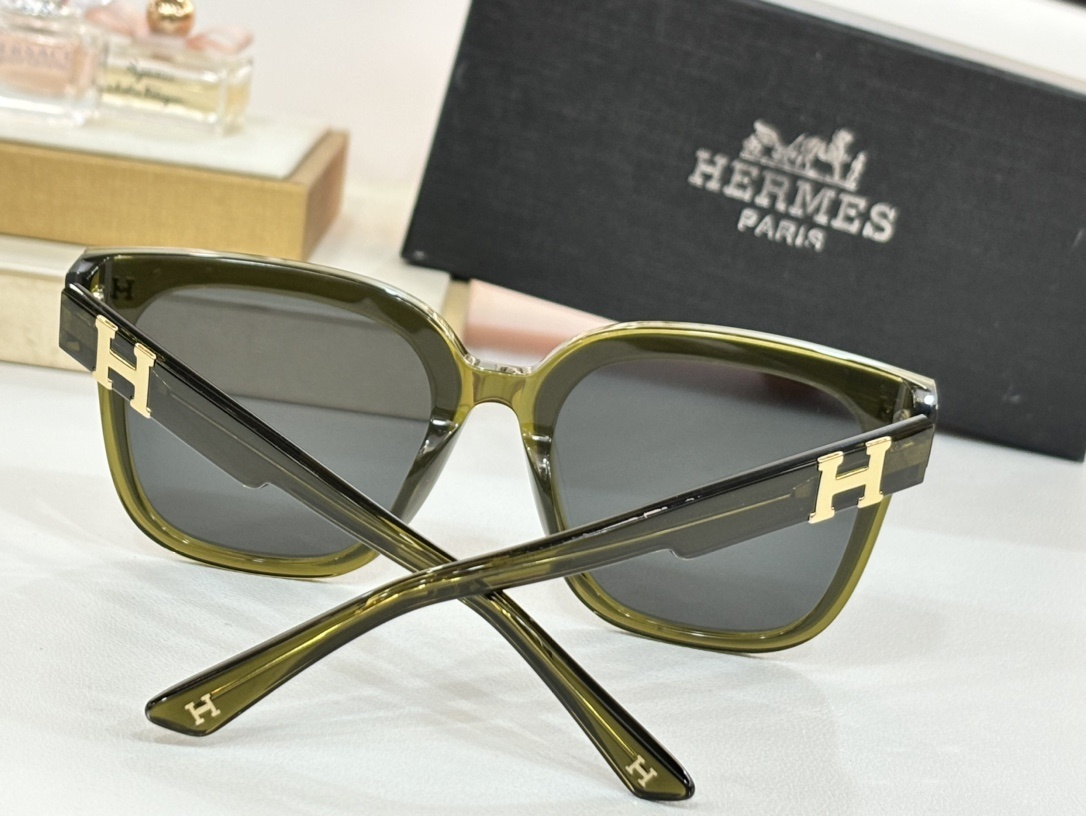 Hermes Luxury Oversized Square Sunglasses – Olive Green & Gold