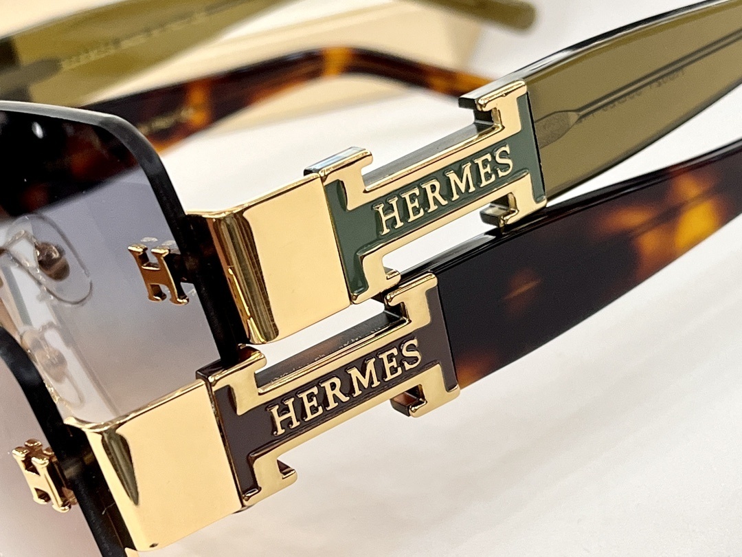 Luxury Hermès Square Oversized Sunglasses – Orange & Gold