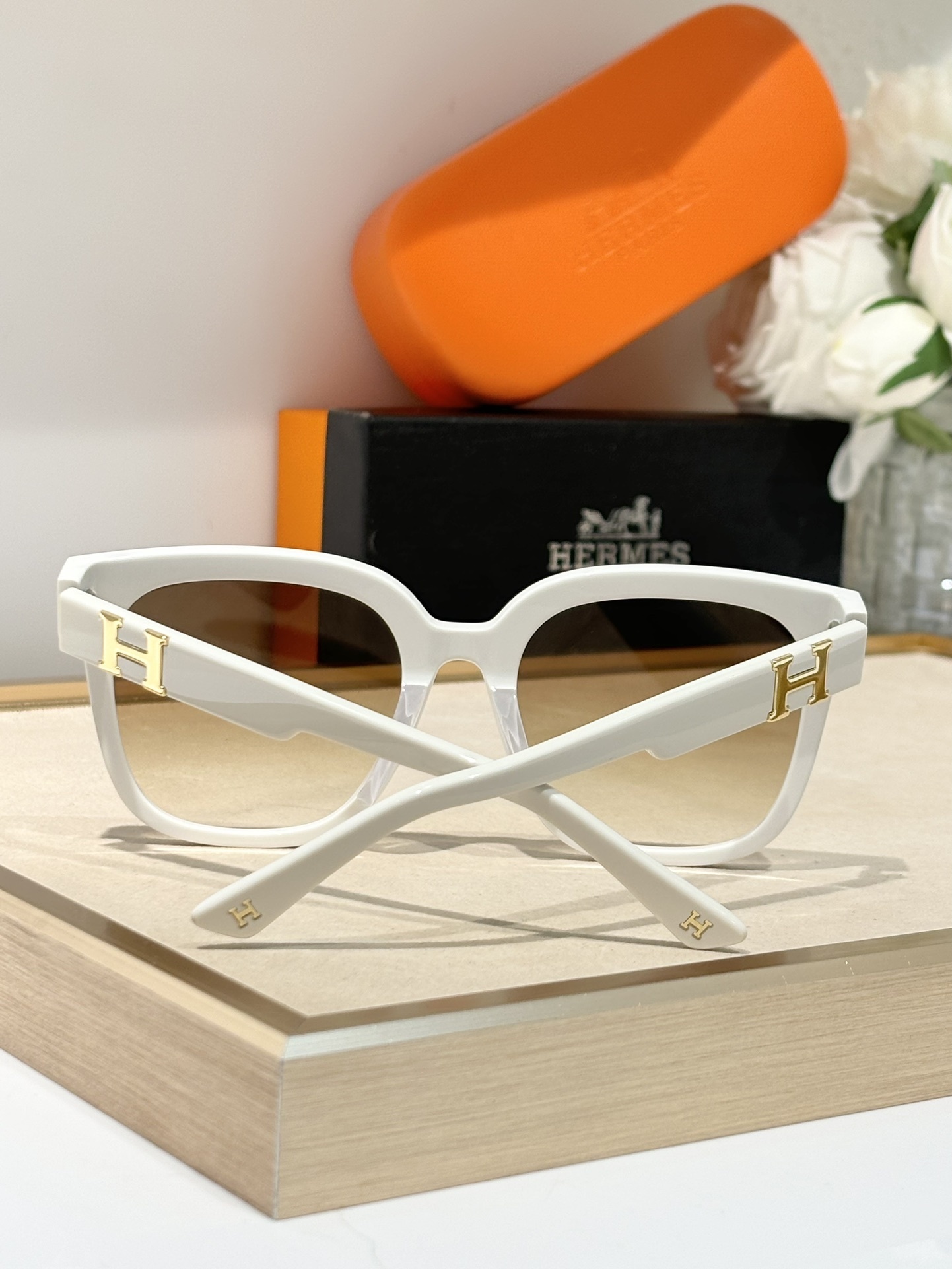Hermès Luxury White Square Sunglasses with Gold H Logo