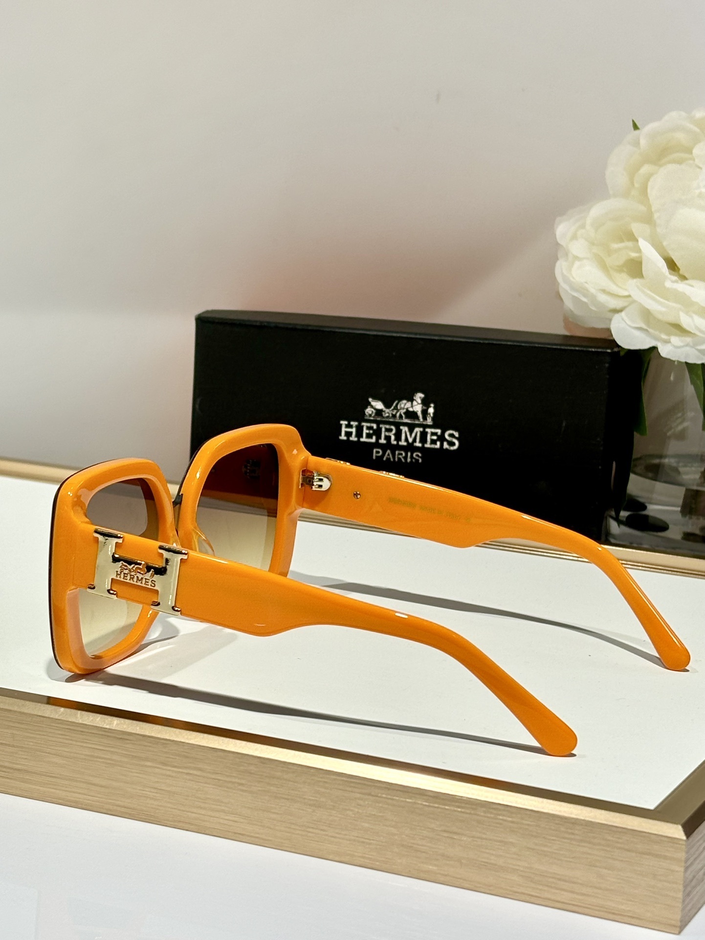 Luxury Oversized Square Sunglasses – Trendy Orange Fashion Eyewear