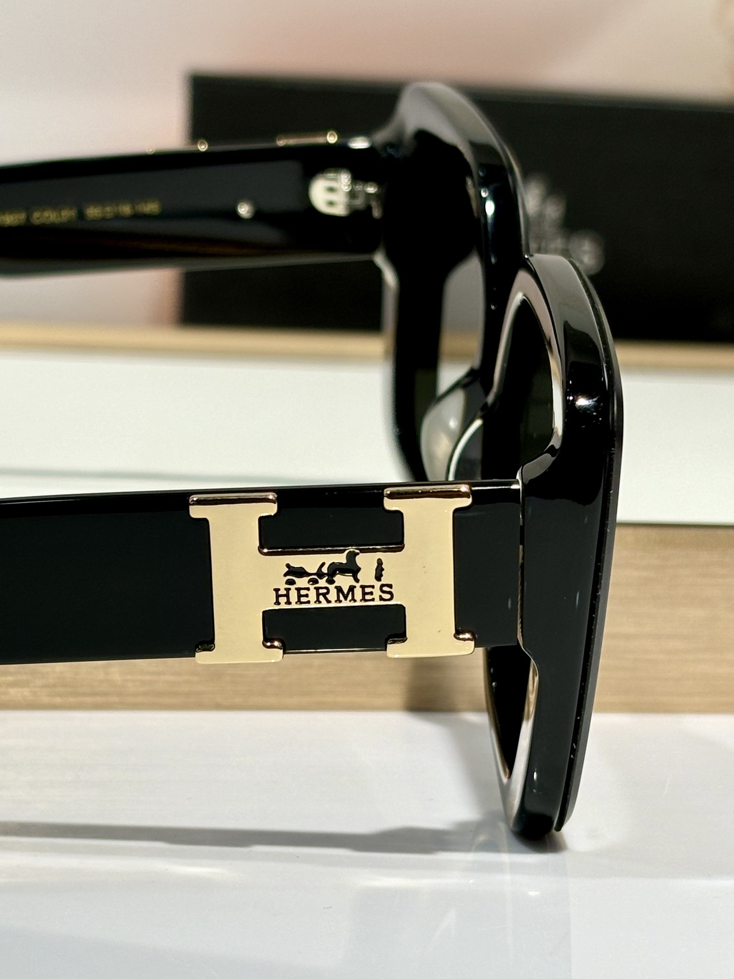 Luxury Oversized Square Sunglasses for Women – Chic Black Shades