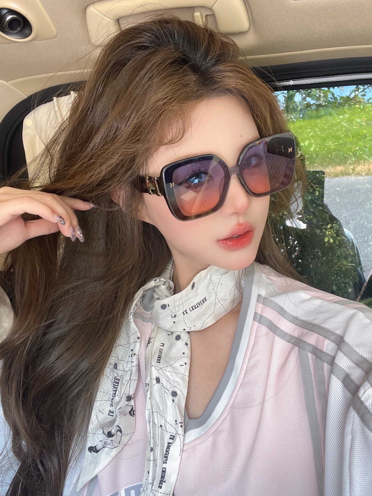 Tory Burch Tortoise Gradient Sunglasses – Oversized Square Frames