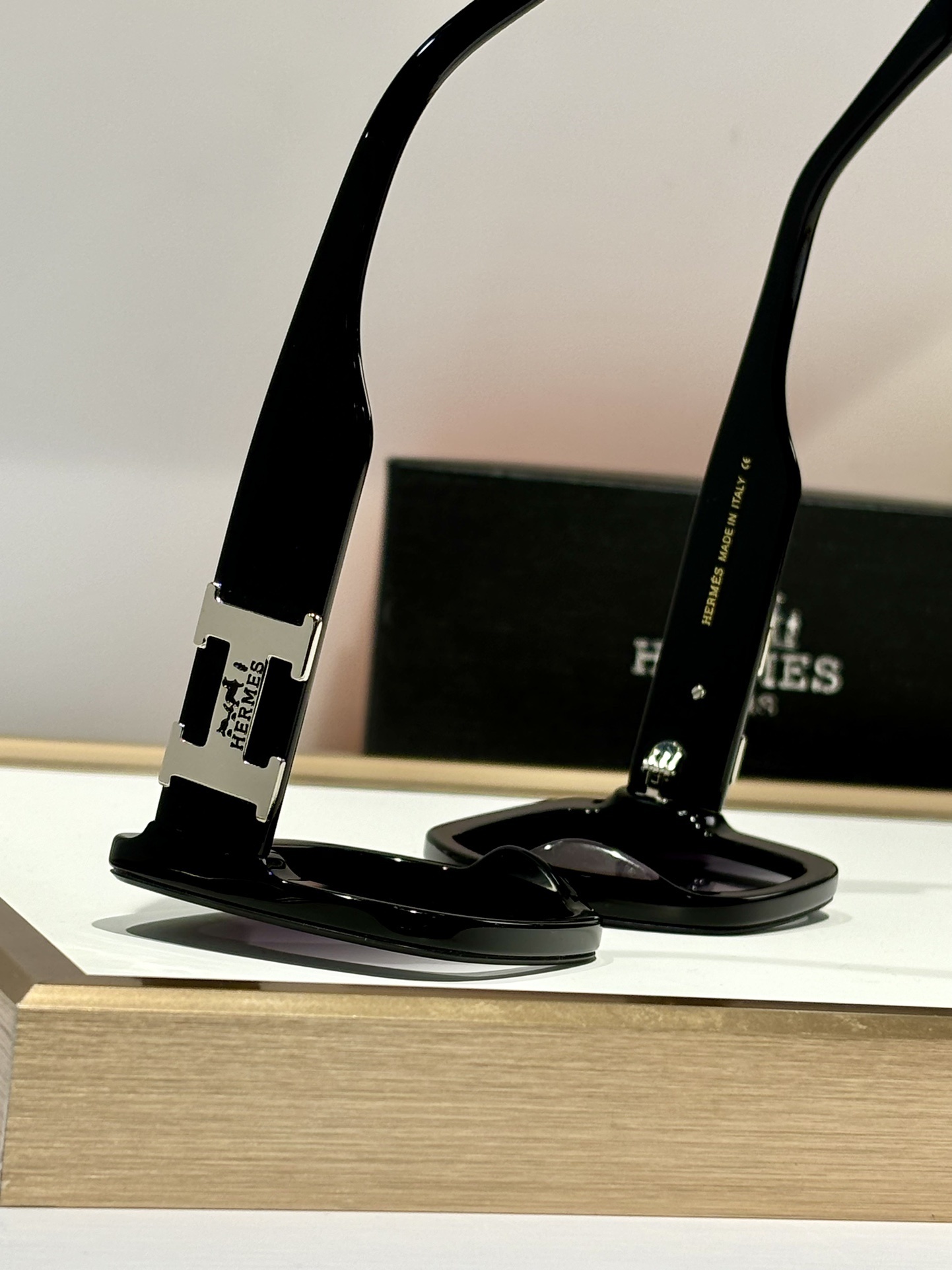 Hermes Women’s Oversized Square Sunglasses – Black with Gradient Lens