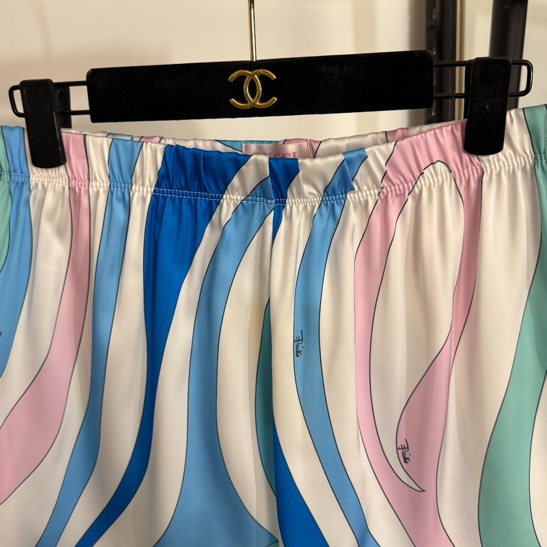 Pucci Abstract Print Silk Shorts – Blue & Pink Resort Wear