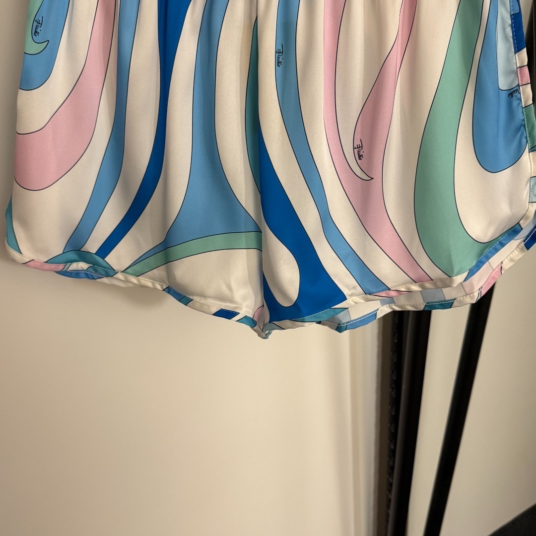 Pucci Abstract Print Silk Shorts – Blue & Pink Resort Wear