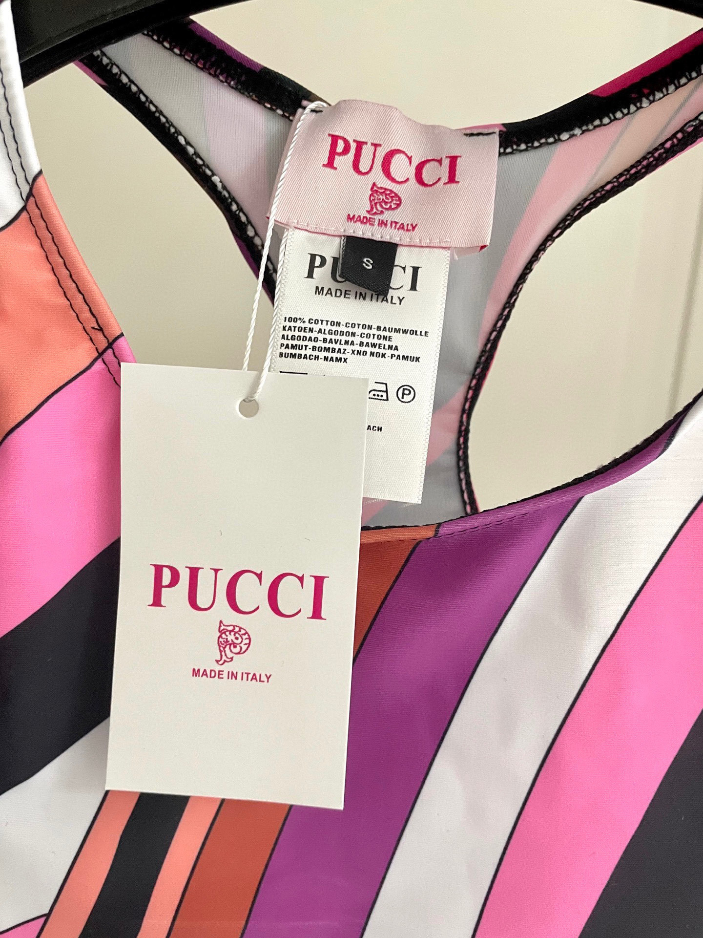 Pucci Abstract Print Activewear Set – Pink Swirl Bra & Leggings