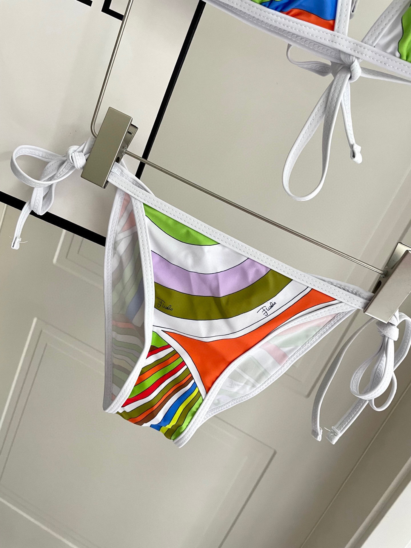 Colorful Retro Swirl Print Triangle Bikini Set – String Swimwear