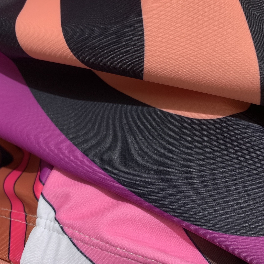 Pucci Geometric Print Activewear Set – Pink Sports Bra & Leggings