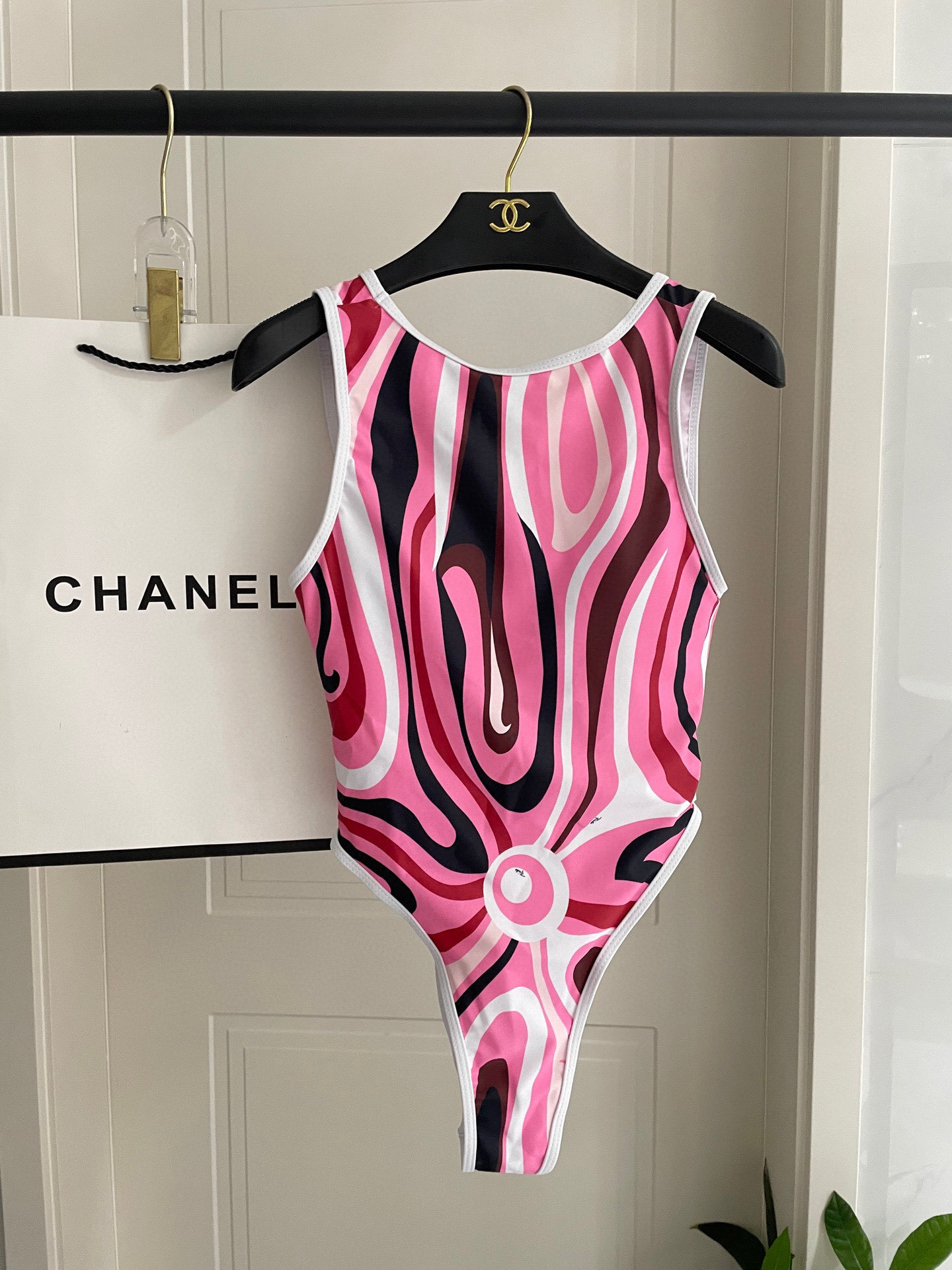 Luxury Abstract Swirl One-Piece Swimsuit – High Cut Beachwear