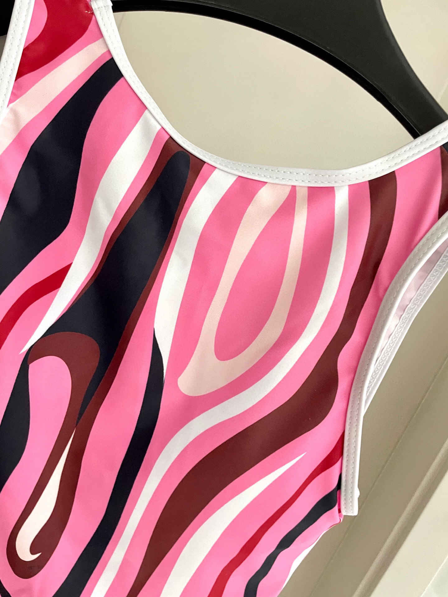 Luxury Abstract Swirl One-Piece Swimsuit – High Cut Beachwear