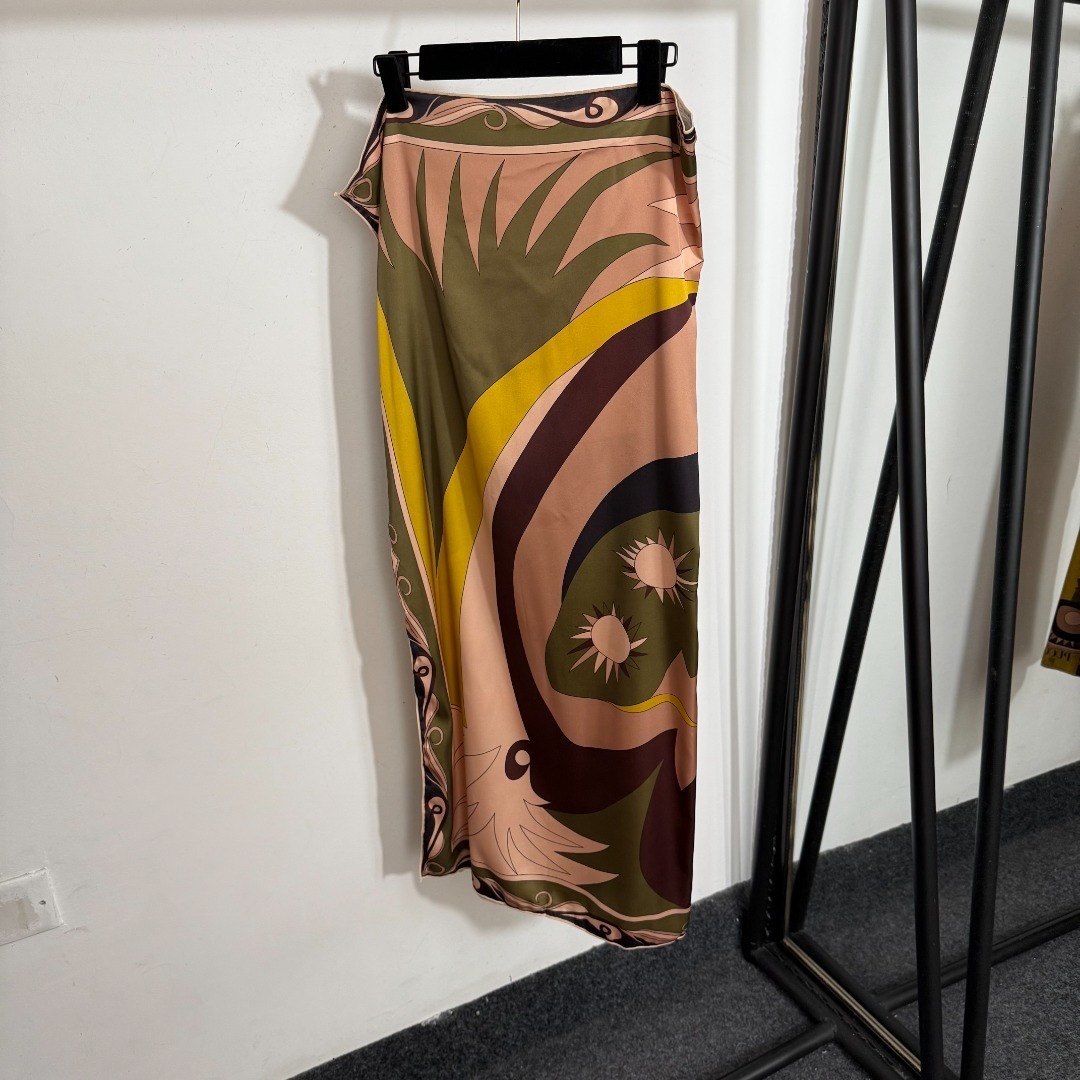 Pucci Geometric Print Bikini & Sarong Set – Luxury Resort Wear