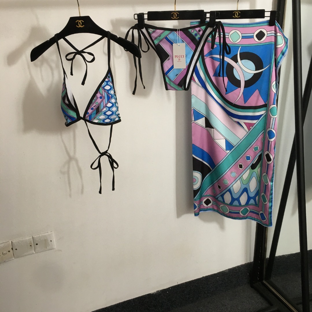 Emilio Pucci Aqua Set – Emilio Pucci Aqua Print Set – Bikini & Sarong