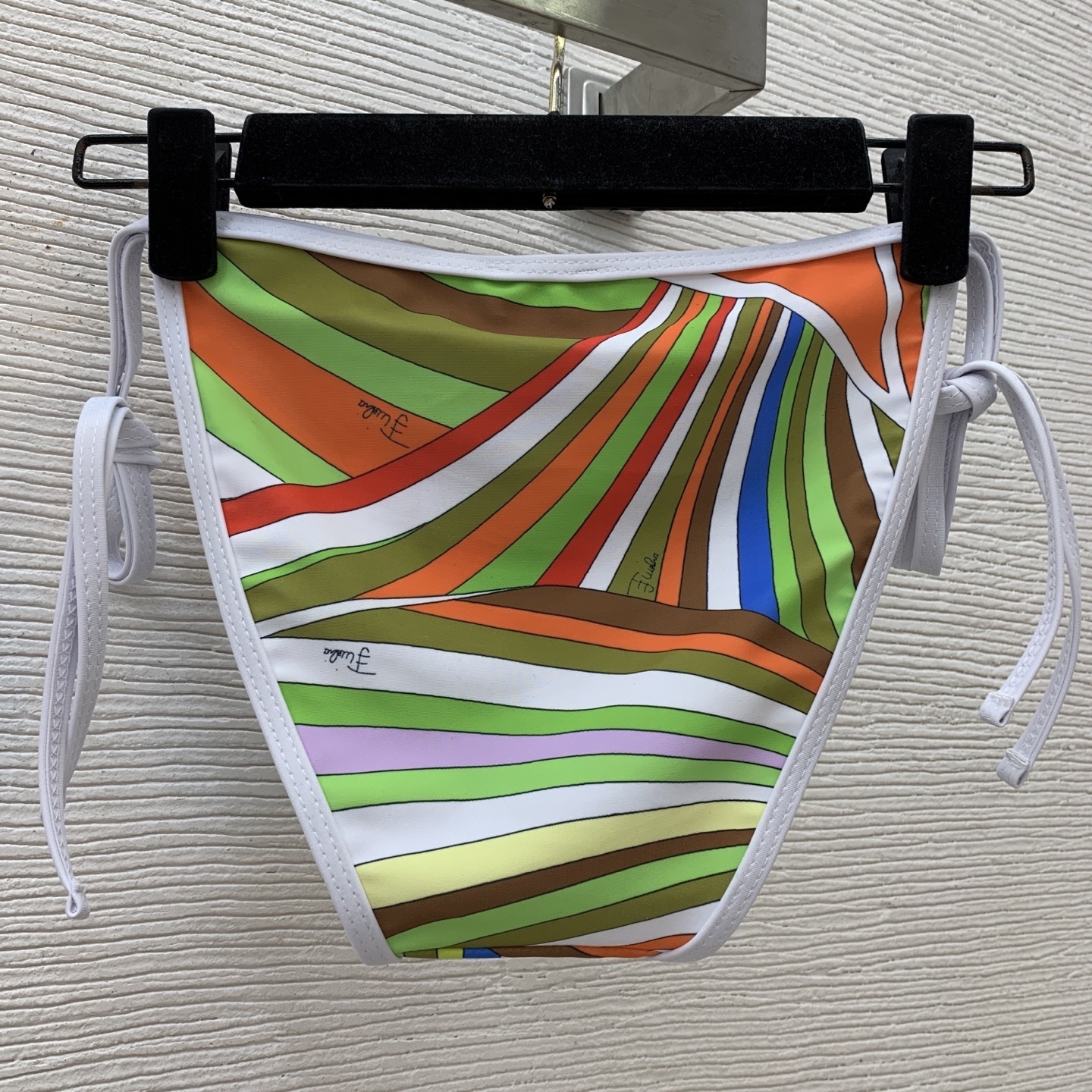 Vibrant Abstract Print Triangle Bikini Set – Summer Beachwear