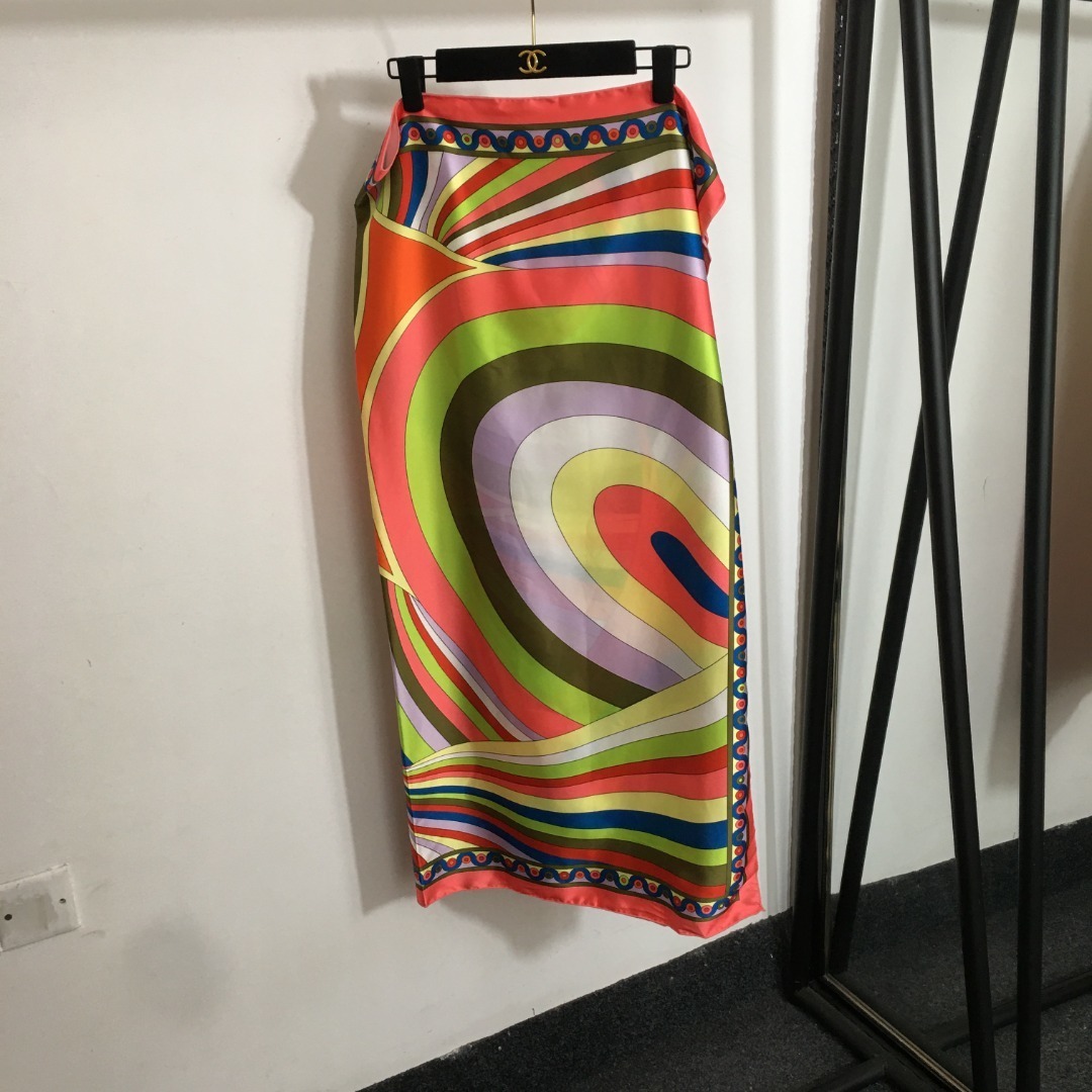 Retro Swirl Print 2-Piece Set – One-Shoulder Top & Midi Skirt