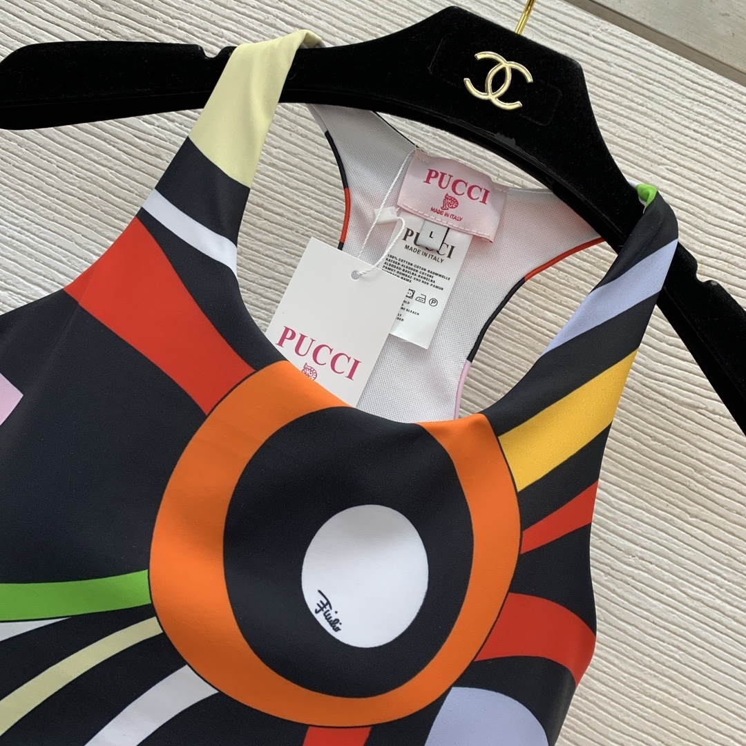 Pucci Abstract Swirl Print Activewear Set – Bra & Leggings