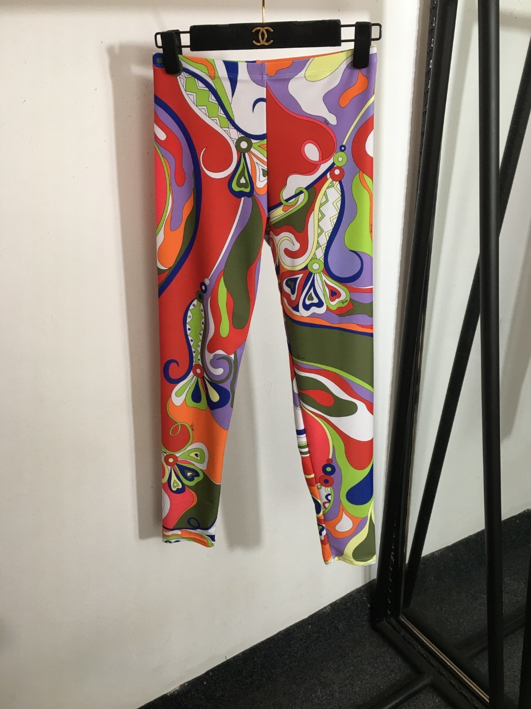 Pucci Abstract Print Gym Set – Sports Bra & Leggings Yoga Outfit