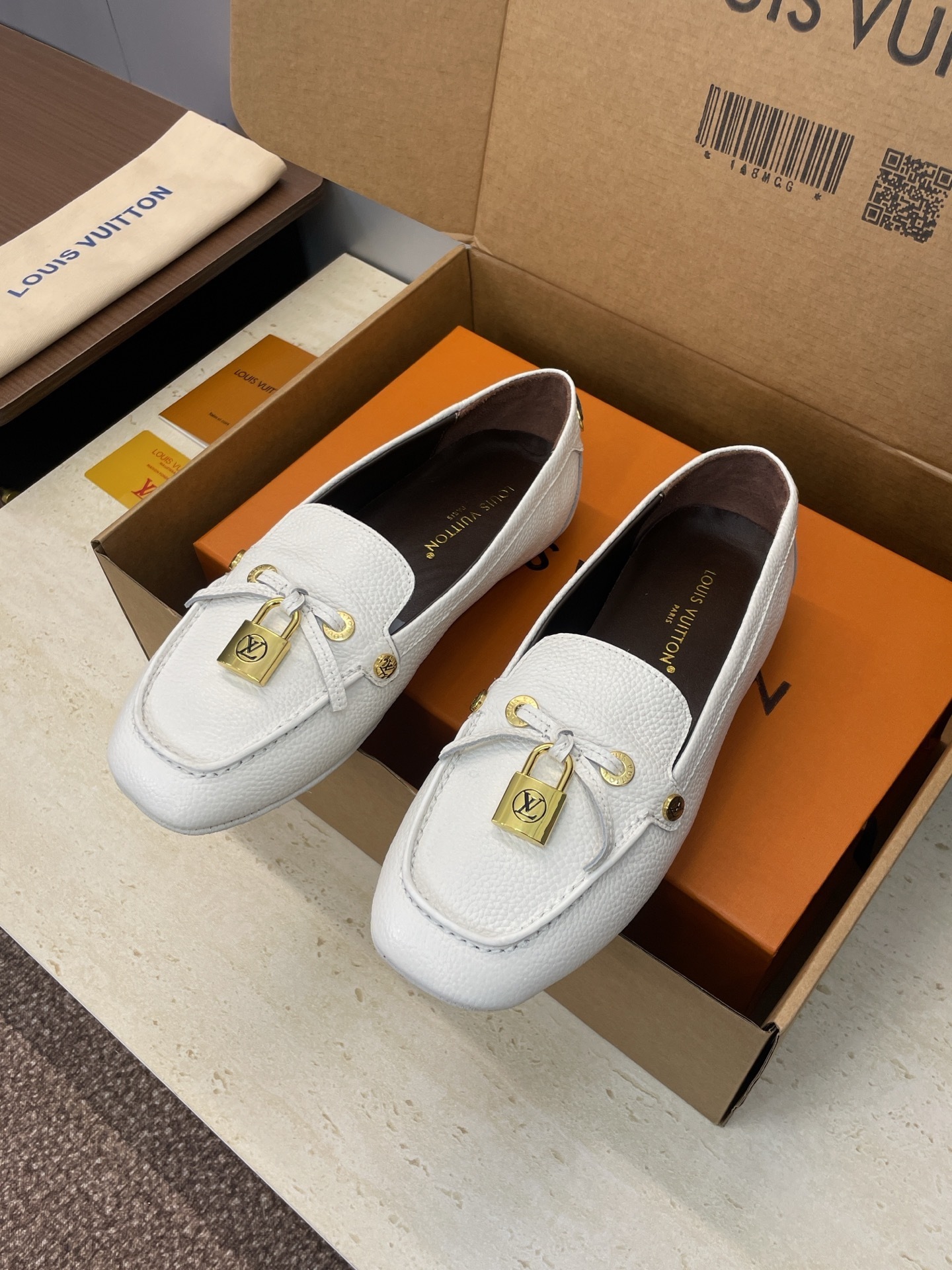Louis Vuitton White Grained Leather Gloria Flat Loafers