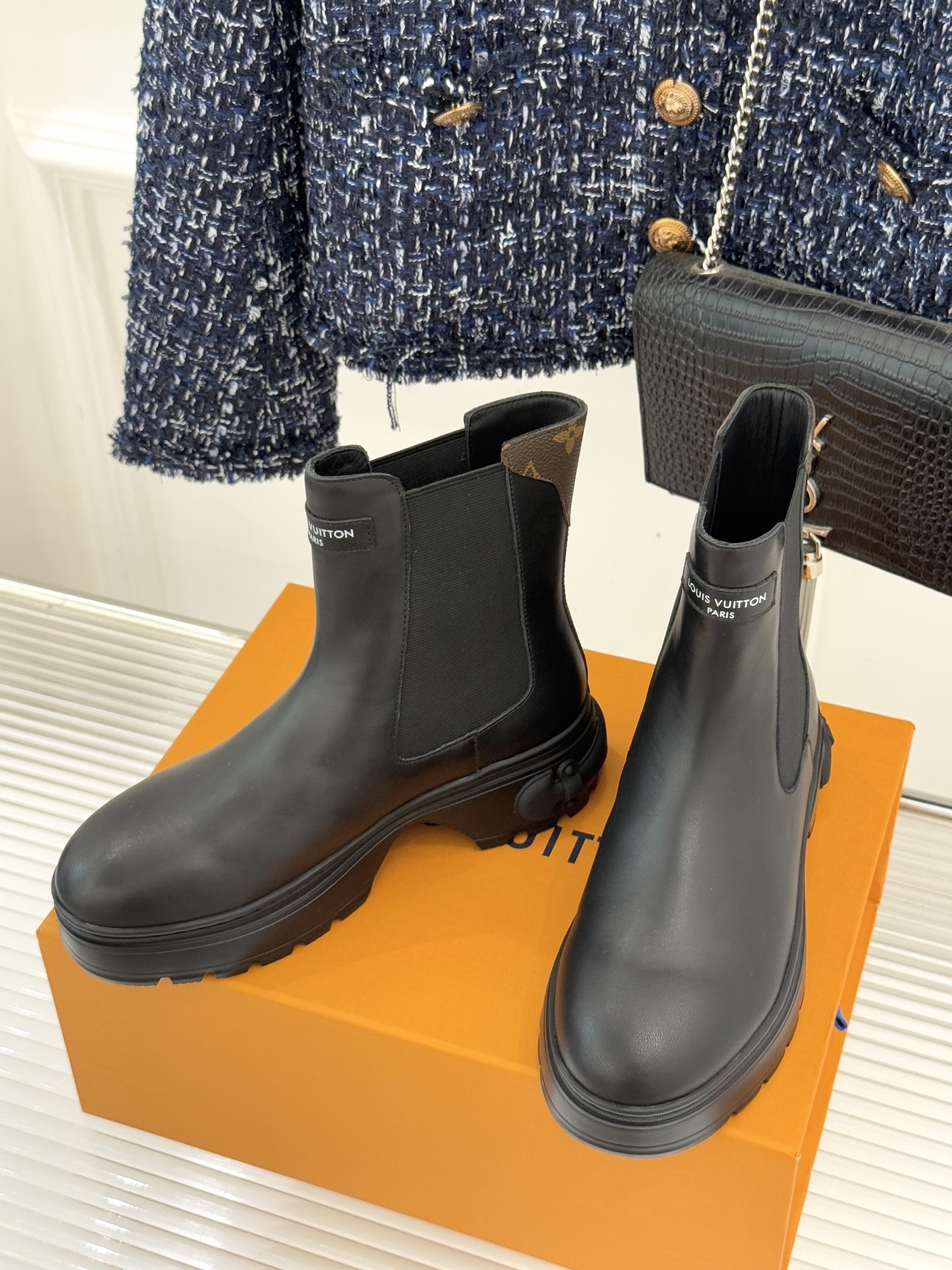 Louis Vuitton Territory Flat Chelsea Boots in Black Leather