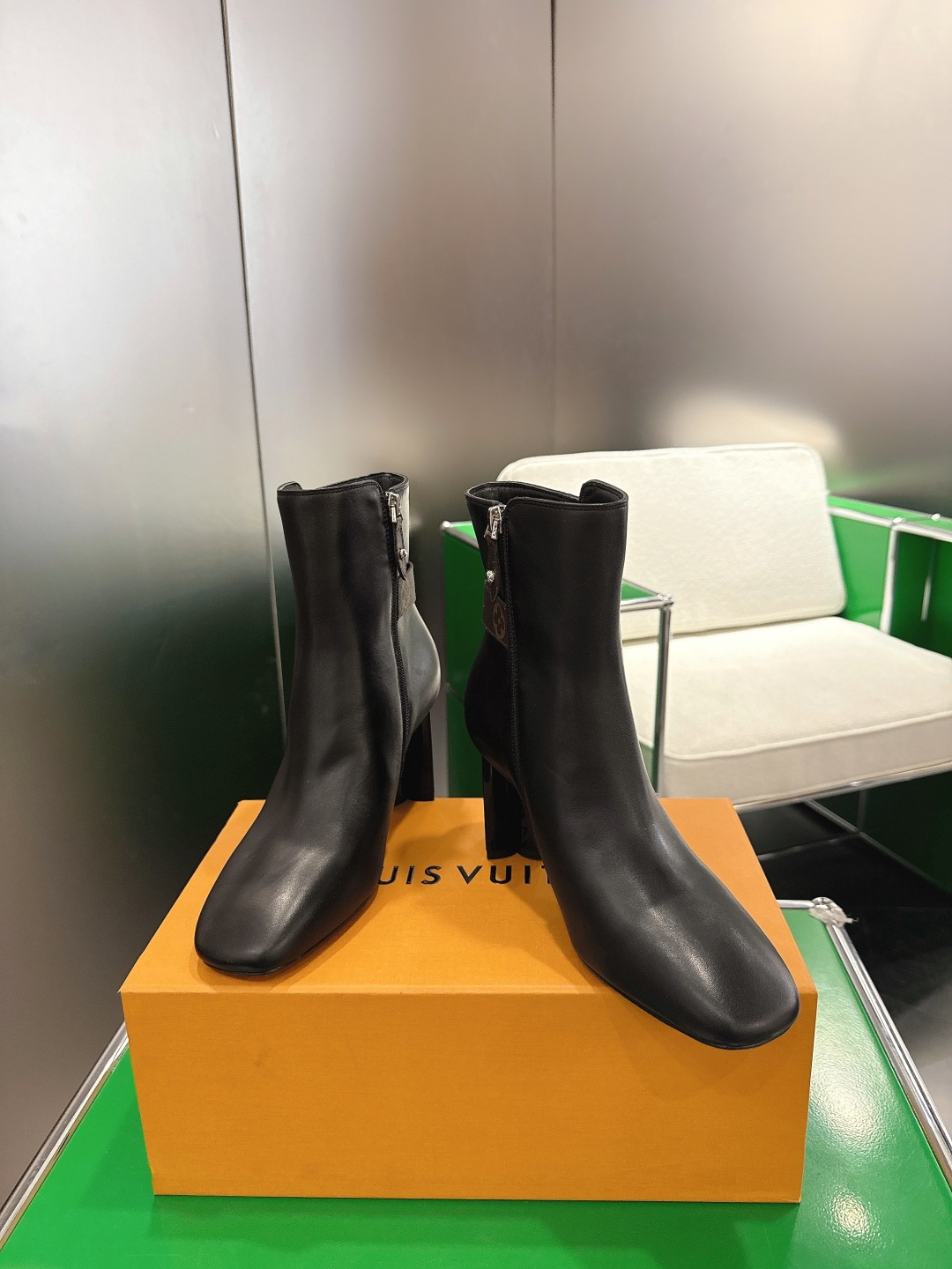 Women's Elegant Black Leather Ankle Boots - Square Toe Design