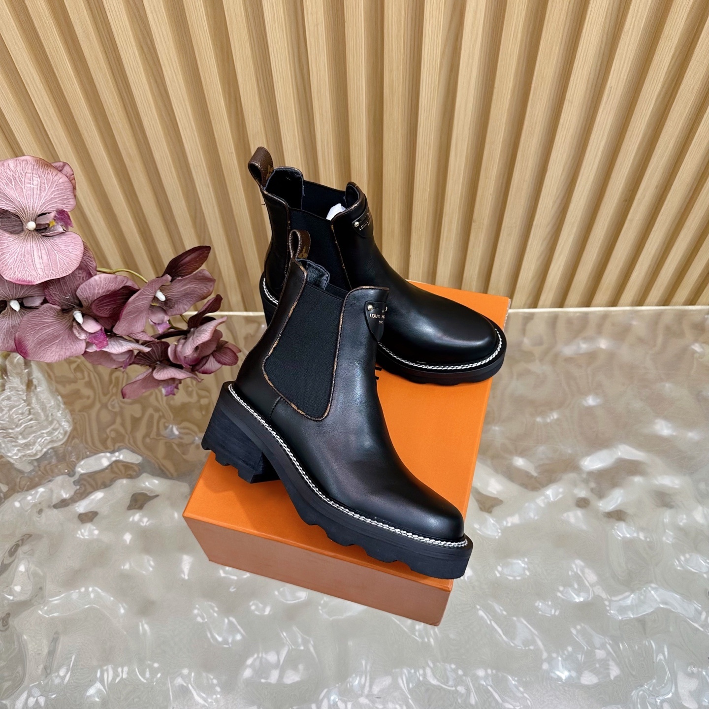 Louis Vuitton Territory Chelsea Boots - Black Calf Leather