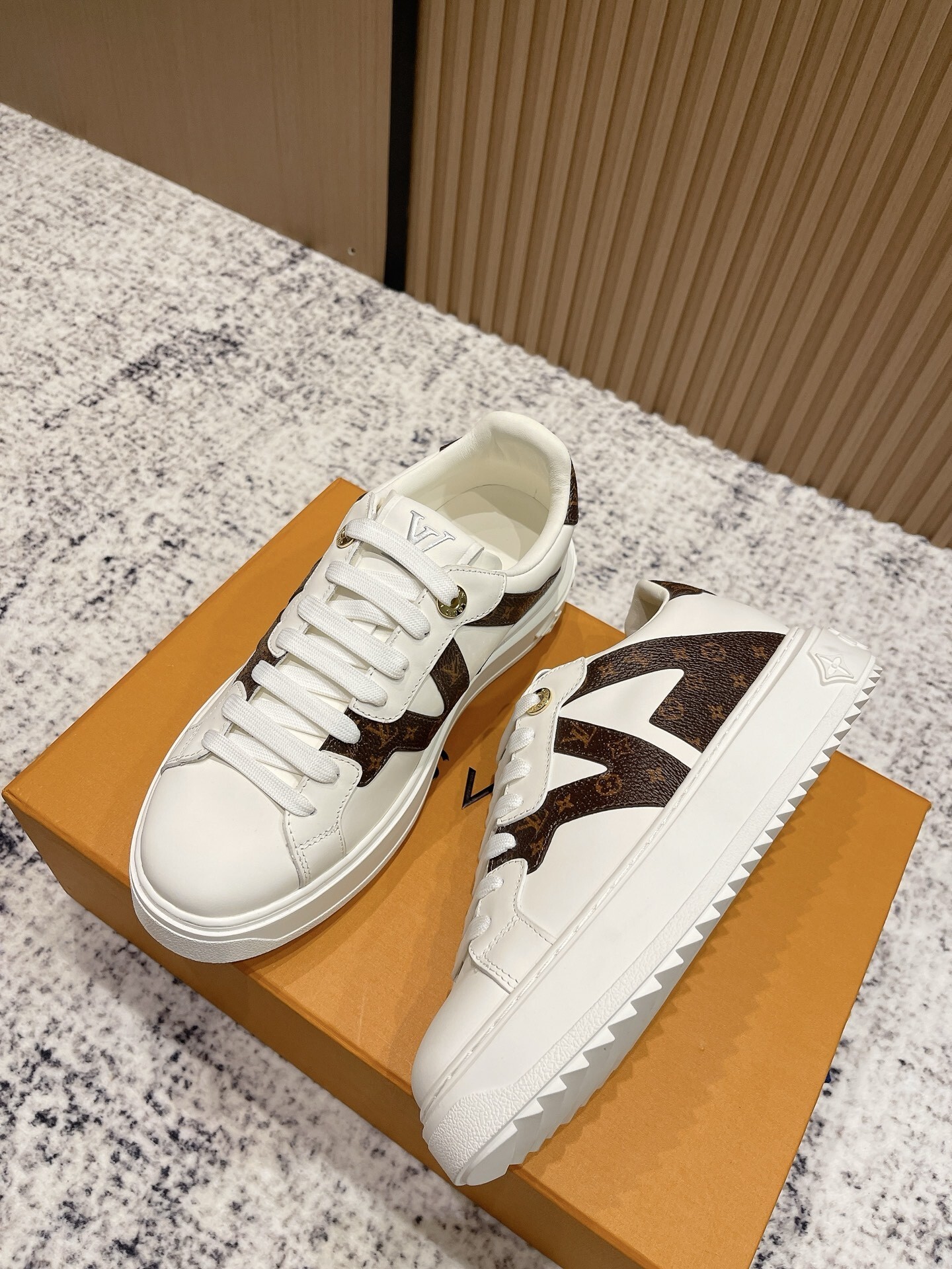 Louis Vuitton White Leather Low-Top Sneakers with Monogram Canvas