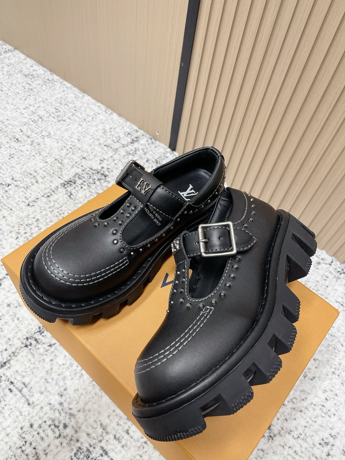 Louis Vuitton Black Leather T-Strap Platform Mary Jane Shoes