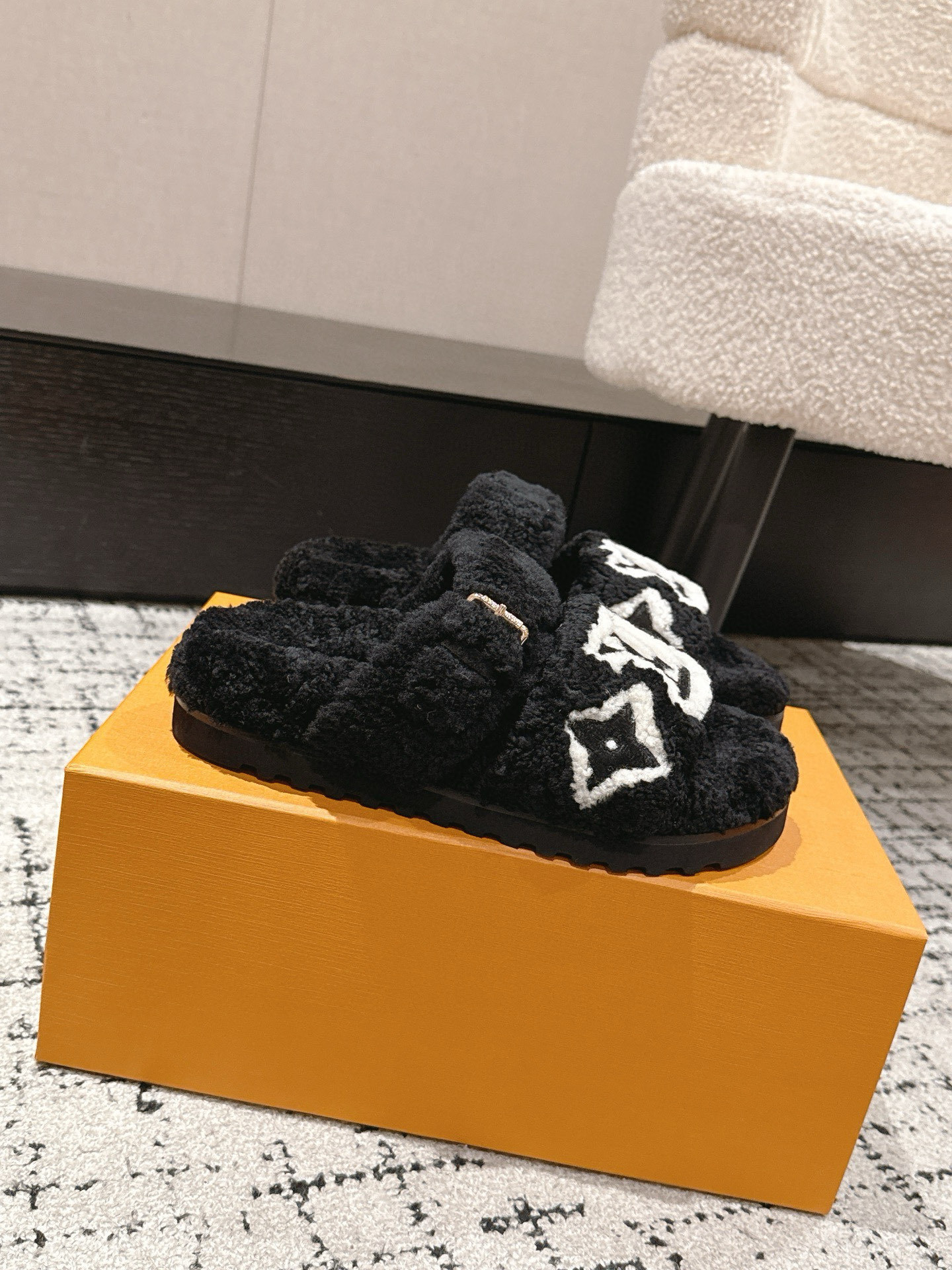 Louis Vuitton Paseo Flat Comfort Mules Black Shearling Slides