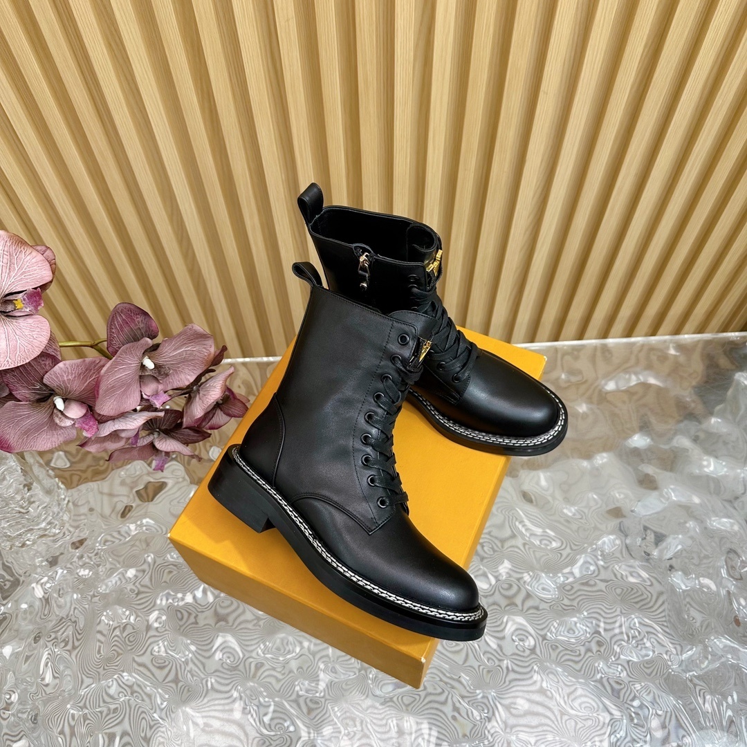 Luxury Black Leather Lace-up Combat Ankle Boots for Women