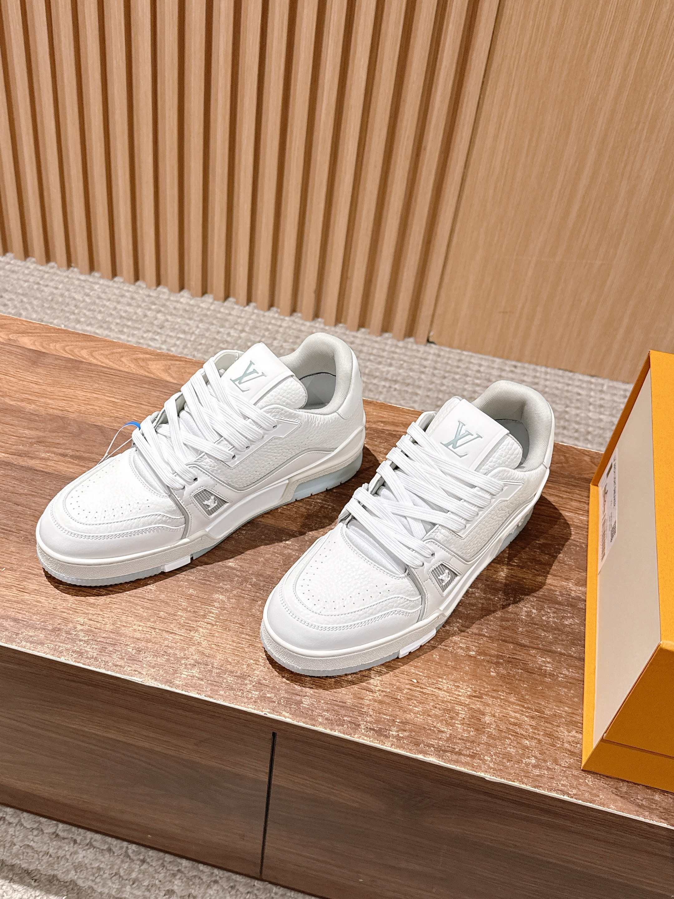 Louis Vuitton White Grained Calf Leather LV Trainer Sneakers