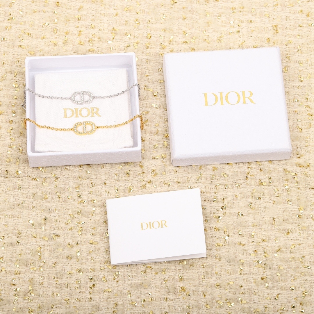 Dior CD Crystal Bracelet – Premium Quality