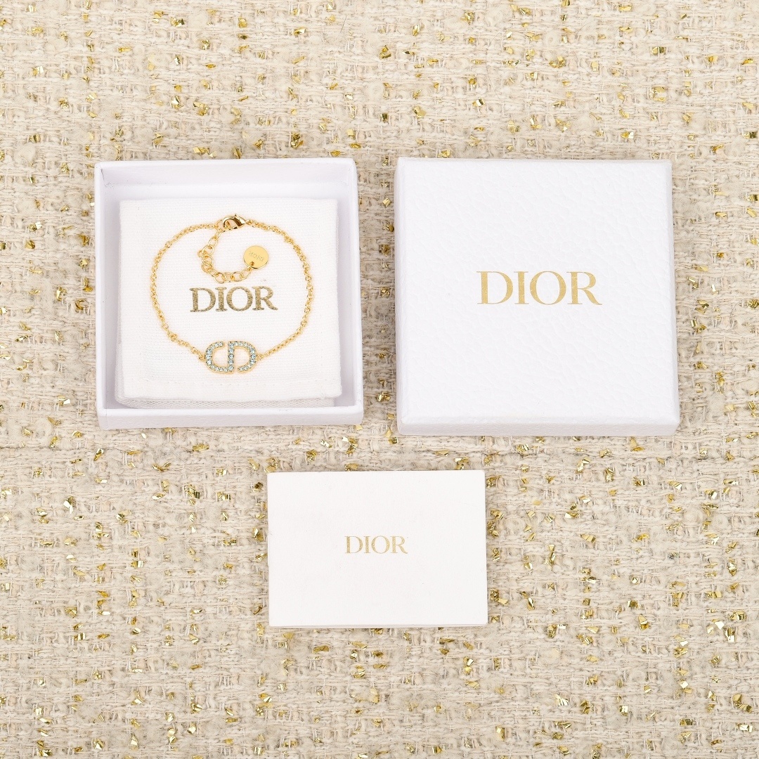 Dior CD Bracelet – Premium Quality & Elegant Design