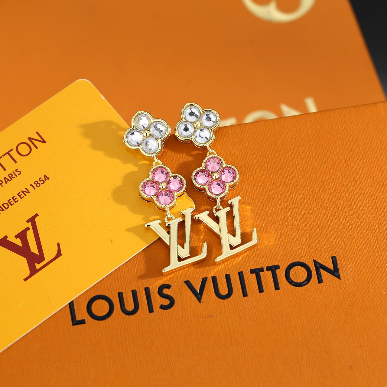 LV Gold Clover Earrings – LV Gold Clover Crystal Drop Earrings
