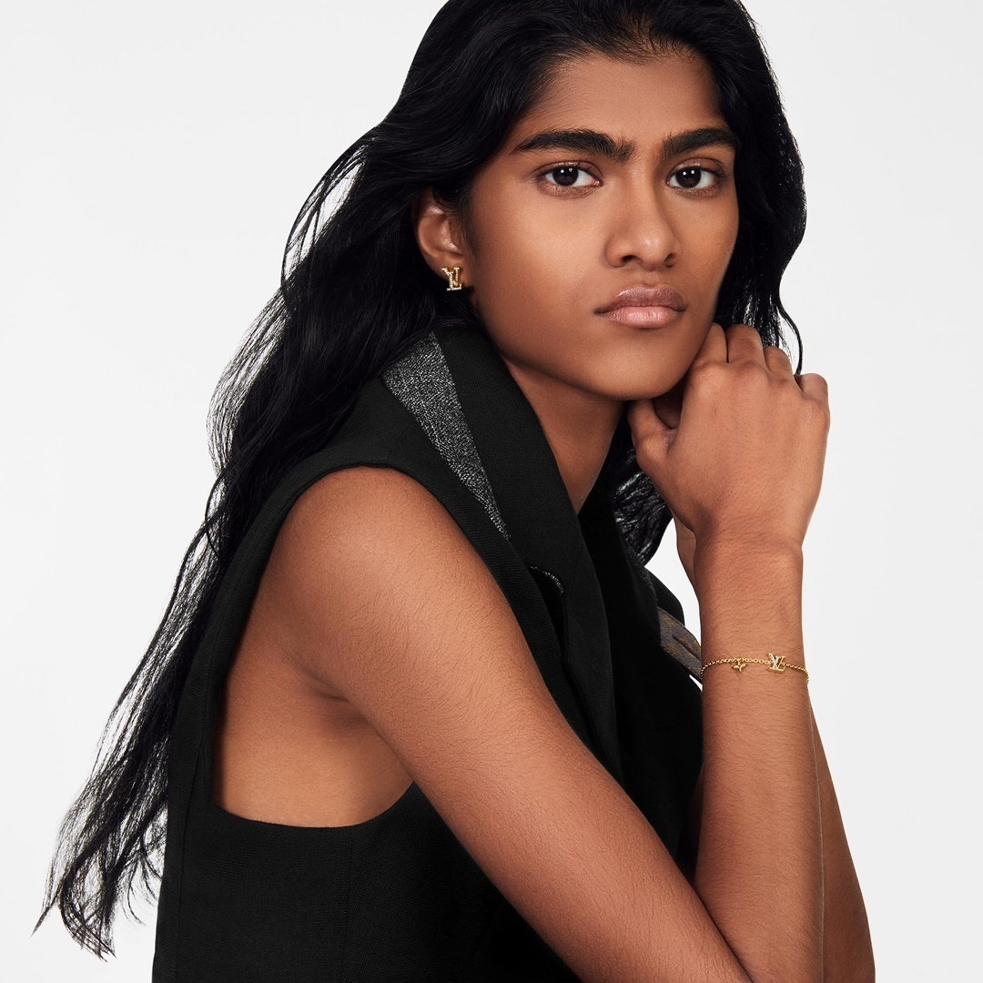 Louis Vuitton Gold Charm Bracelet – LV Star Accent